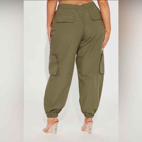 Fashion Nova - Cargo Pants - Plus Size - Picture 2 of 4